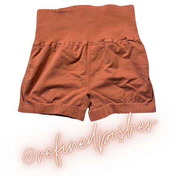 Free People Movement Good Karma Running Shorts size M/L NEW Sequoia - Picture 3 of 4